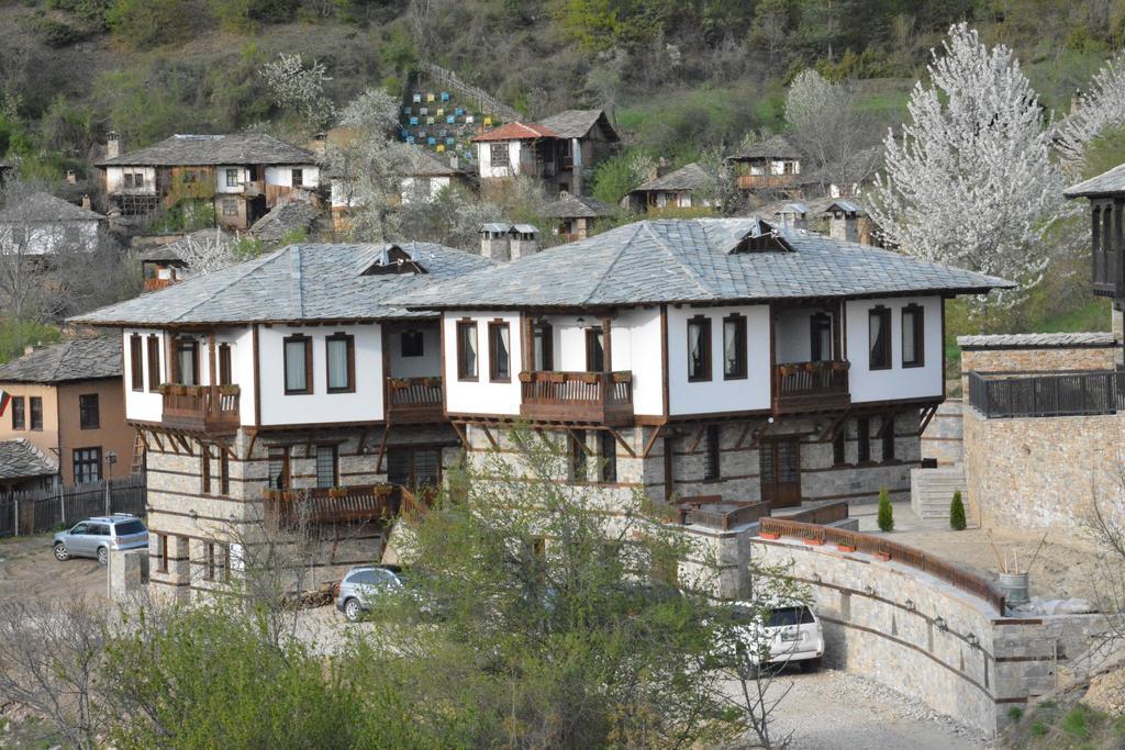 Leshtenski Perli Hotel Exterior photo